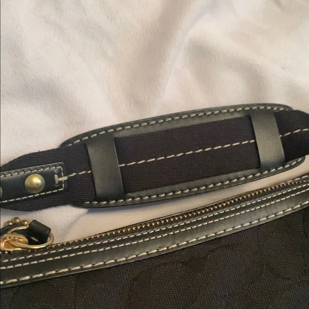 Black Coach Women's Bag - Picture 2 of 7